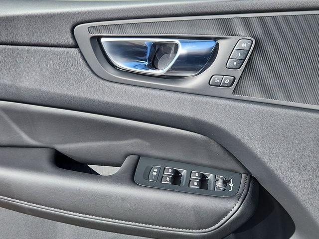 new 2025 Volvo XC60 car, priced at $55,340