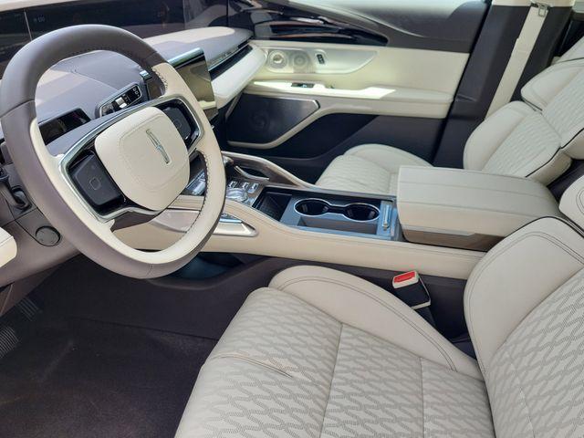 new 2025 Lincoln Nautilus car, priced at $80,395