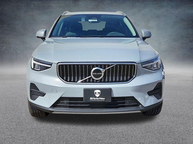 new 2025 Volvo XC40 car, priced at $46,035
