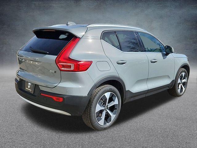 new 2025 Volvo XC40 car, priced at $46,035