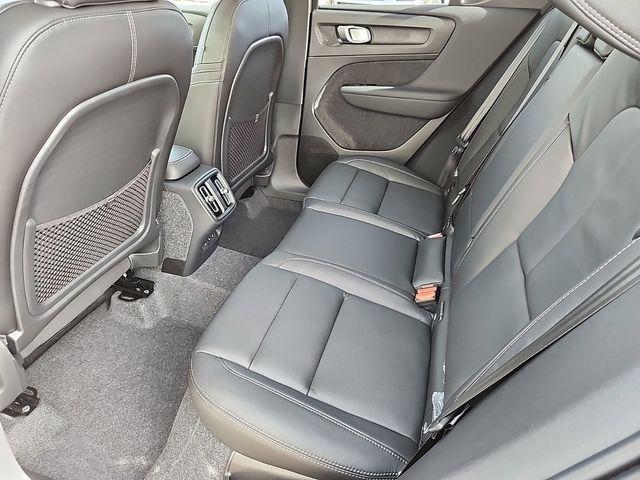 new 2025 Volvo XC40 car, priced at $46,035