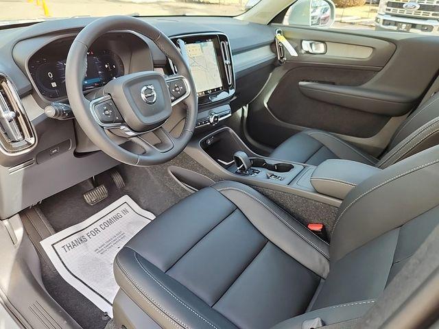 new 2025 Volvo XC40 car, priced at $46,035