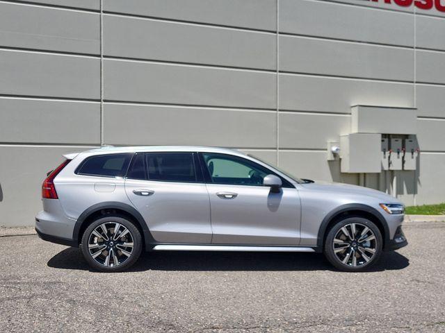 new 2025 Volvo V60 Cross Country car, priced at $59,025