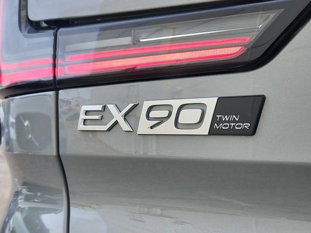 new 2025 Volvo EX90 car, priced at $80,640