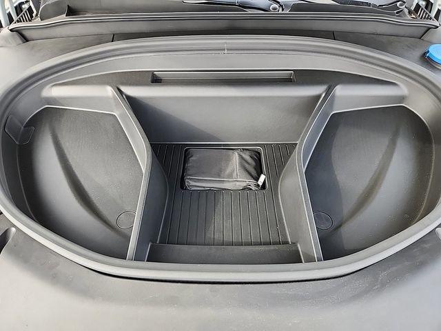 new 2025 Volvo EX90 car, priced at $80,640