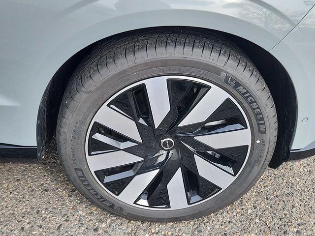 new 2025 Volvo EX90 car, priced at $80,640