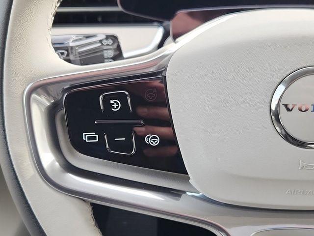 new 2025 Volvo EX90 car, priced at $80,640