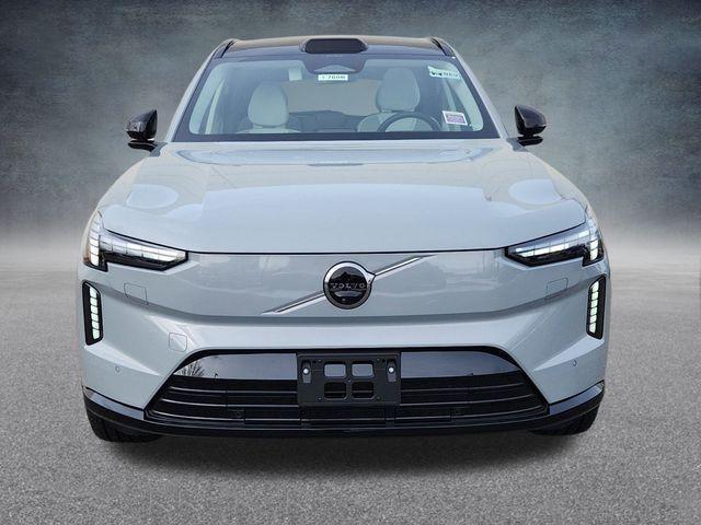 new 2025 Volvo EX90 car, priced at $80,640