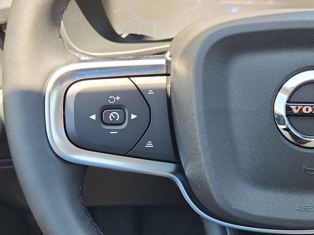 new 2025 Volvo XC40 car, priced at $50,565
