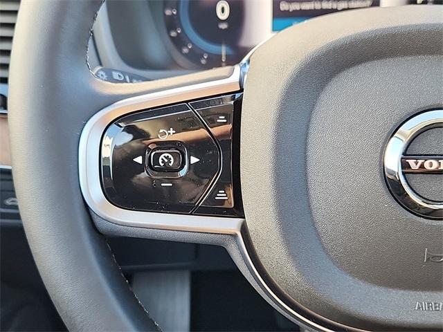 new 2025 Volvo XC90 car, priced at $67,455