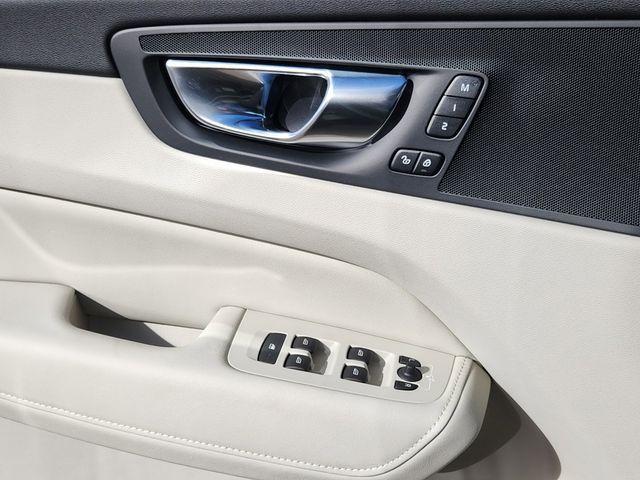new 2025 Volvo XC60 car, priced at $50,300