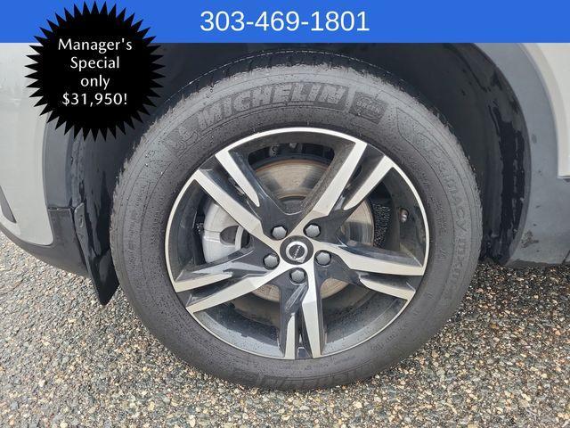 used 2025 Volvo XC40 car, priced at $31,950