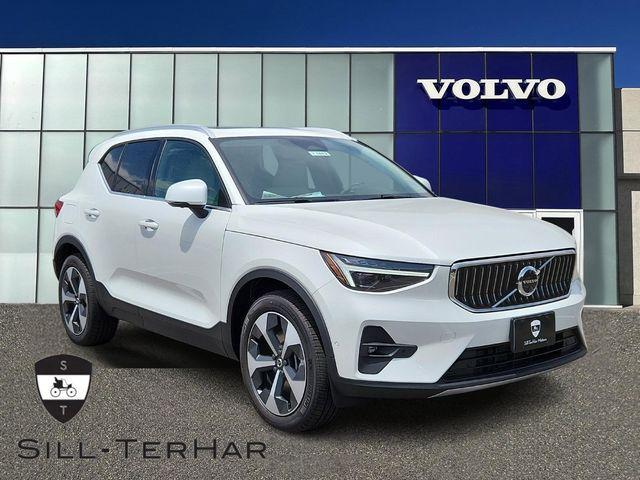 new 2025 Volvo XC40 car, priced at $46,335