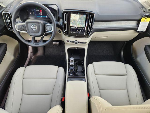 new 2026 Volvo XC40 car