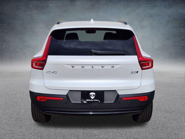 new 2026 Volvo XC40 car