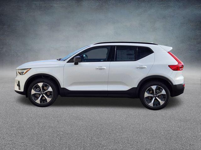 new 2026 Volvo XC40 car