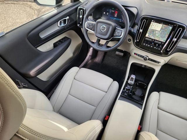 new 2026 Volvo XC40 car