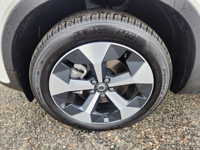 used 2025 Volvo XC40 car, priced at $41,950
