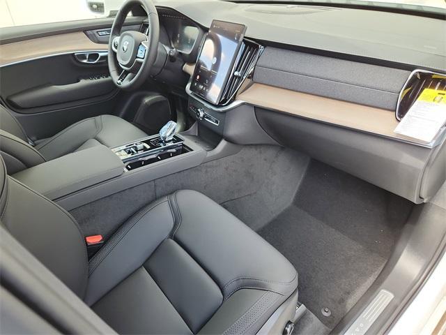 new 2025 Volvo XC90 car, priced at $65,555