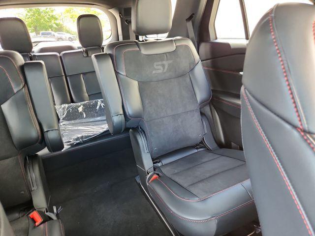 new 2025 Ford Explorer car, priced at $59,225