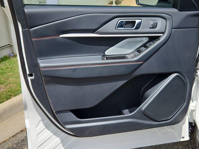 new 2025 Ford Explorer car, priced at $59,225
