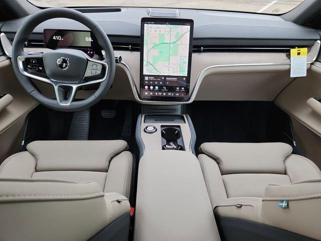 new 2025 Volvo EX90 car, priced at $81,640