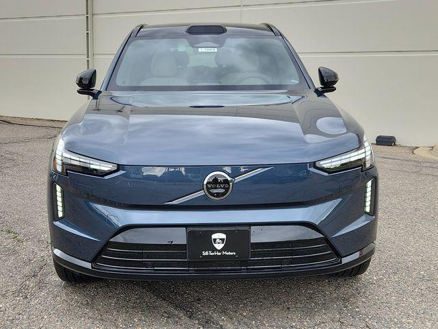 new 2025 Volvo EX90 car, priced at $81,640