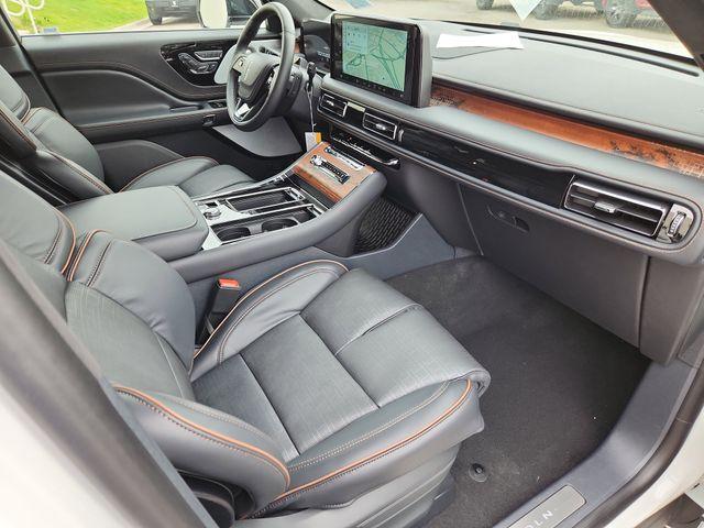 new 2025 Lincoln Aviator car, priced at $88,420