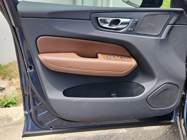 new 2025 Volvo XC60 car, priced at $55,765