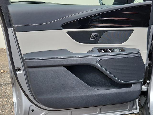 new 2025 Lincoln Nautilus car, priced at $47,266