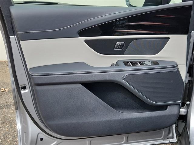 new 2025 Lincoln Nautilus car, priced at $54,586