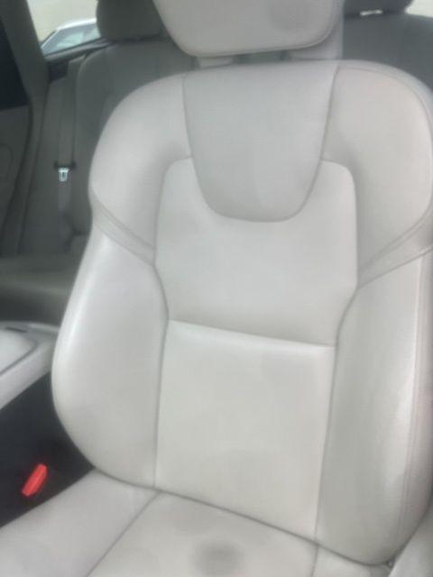 used 2021 Volvo XC60 car, priced at $20,990