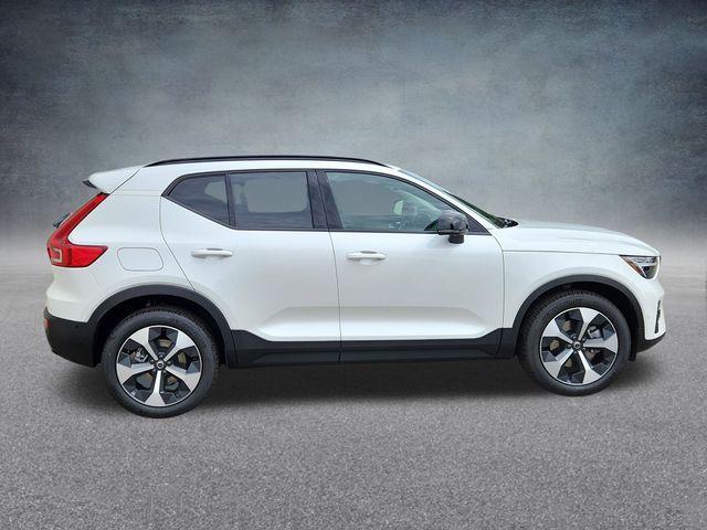 new 2026 Volvo XC40 car