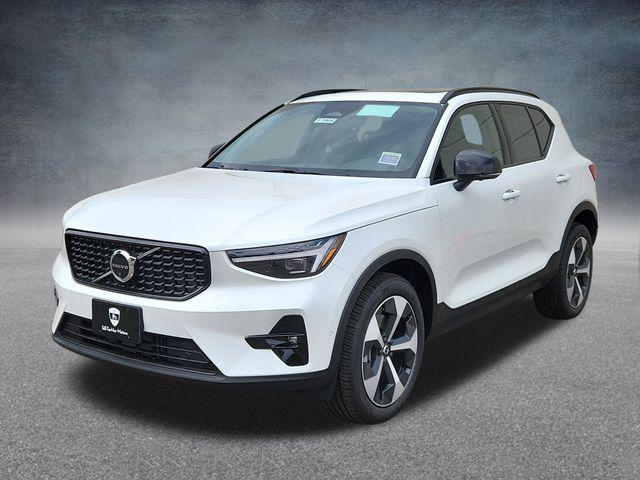new 2026 Volvo XC40 car