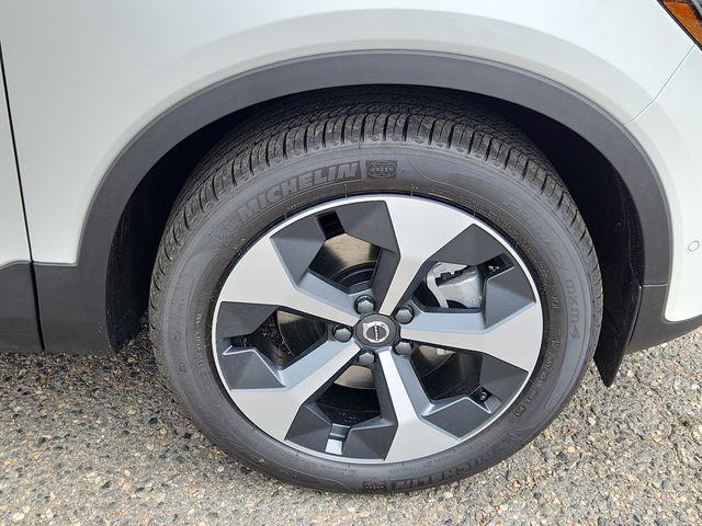 new 2026 Volvo XC40 car