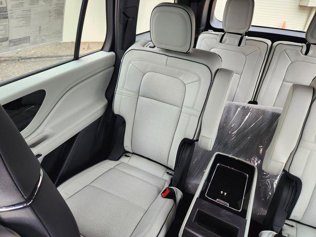 new 2026 Lincoln Aviator car