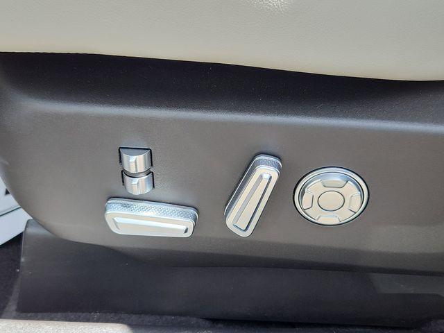 new 2025 Lincoln Nautilus car, priced at $73,679