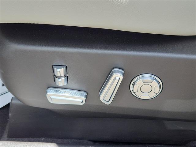 new 2025 Lincoln Nautilus car, priced at $73,679