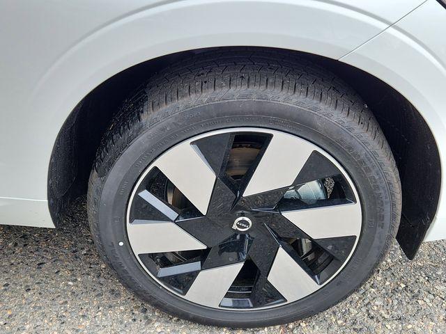 new 2025 Volvo XC60 Plug-In Hybrid car, priced at $66,235