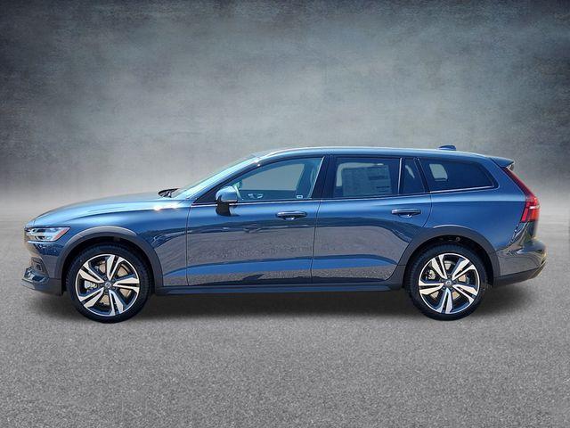 new 2026 Volvo V60 Cross Country car