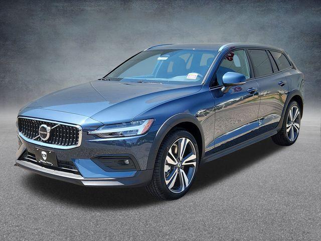 new 2026 Volvo V60 Cross Country car