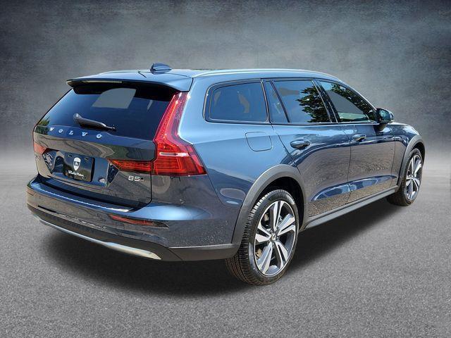 new 2026 Volvo V60 Cross Country car