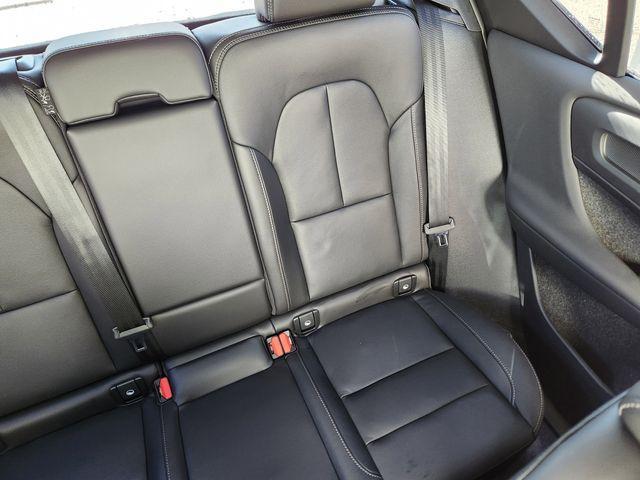 new 2026 Volvo XC40 car