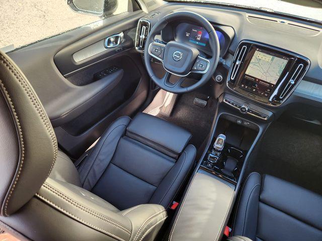 new 2026 Volvo XC40 car