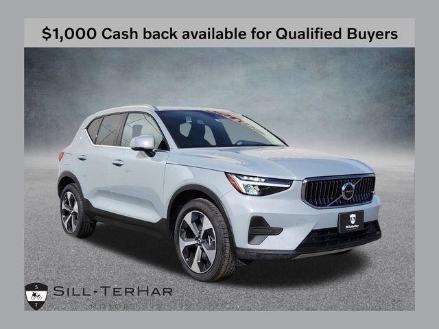 new 2025 Volvo XC40 car, priced at $45,035