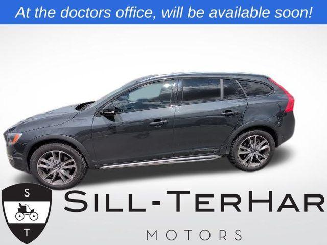 used 2015 Volvo V60 Cross Country car, priced at $19,630
