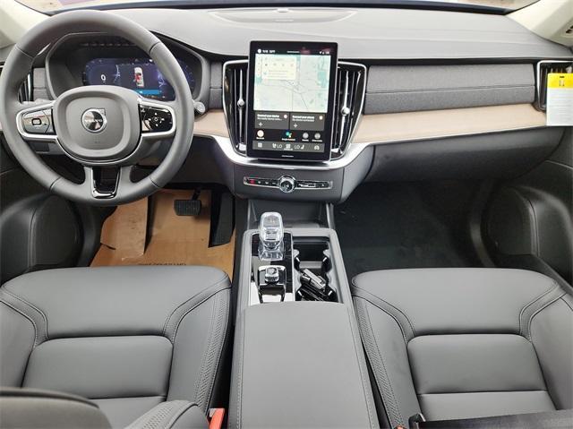 new 2025 Volvo XC90 car, priced at $69,155