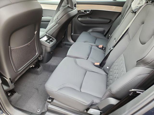 new 2025 Volvo XC90 car, priced at $69,155