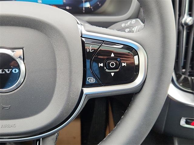 new 2025 Volvo XC90 car, priced at $69,155