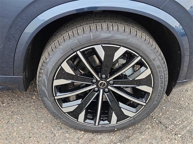 new 2025 Volvo XC90 car, priced at $69,155